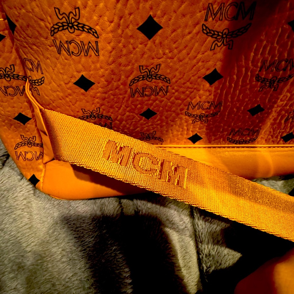 Mcm medium back pack Men